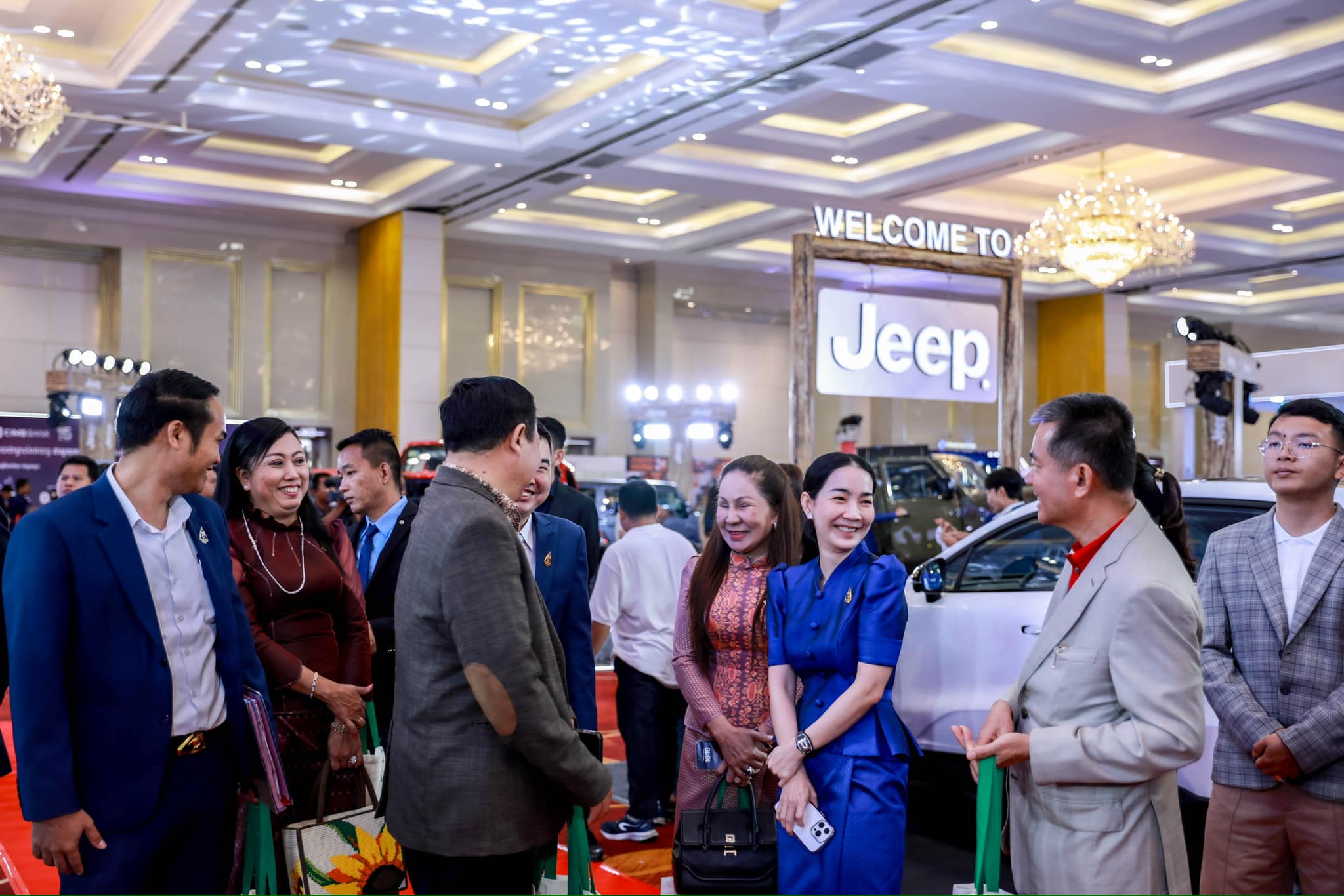 Neak Ouknha Kuon Thida 2.jpg